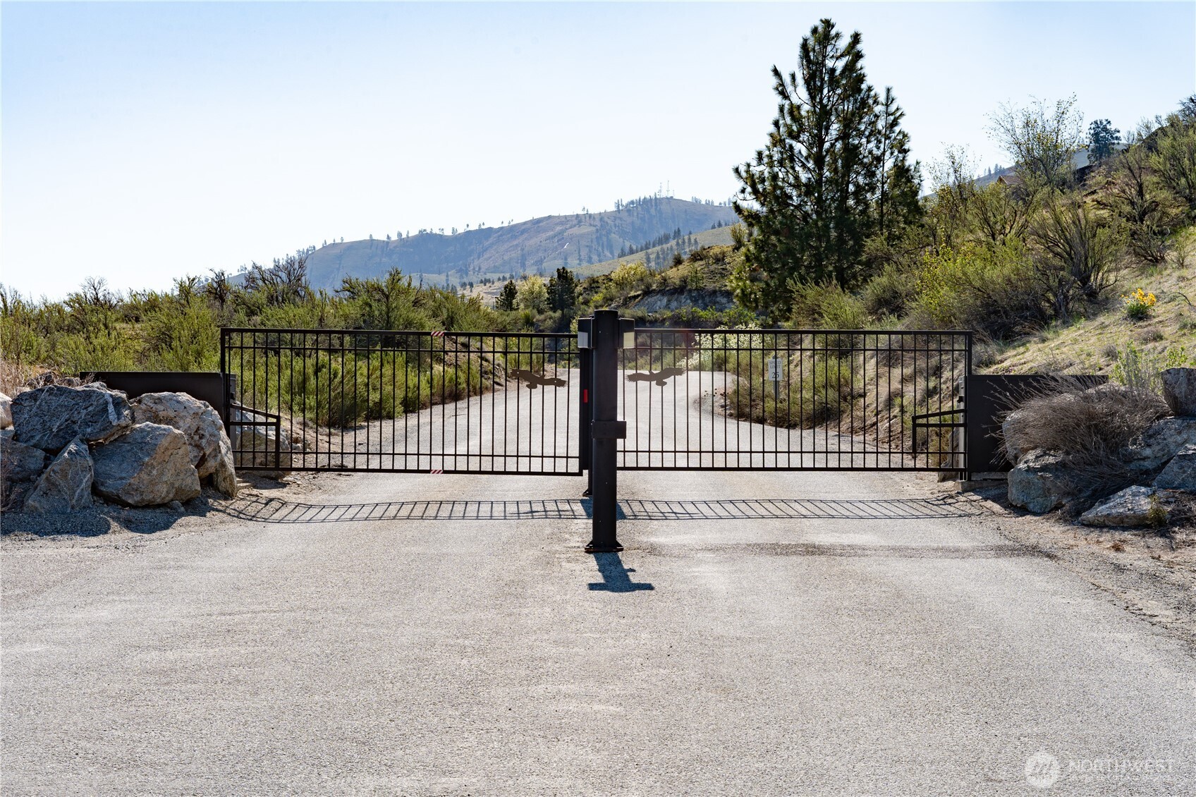 282 Hawks Ridge Road Chelan, WA 98816 - Photo 16 of 17
