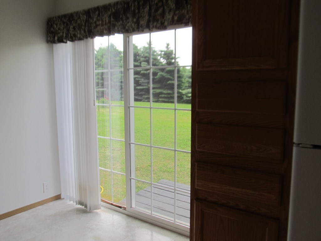 1050 East Millbrook Road Mount Pleasant, MI 48858 - Photo 9 of 37 1801321-8.JPG