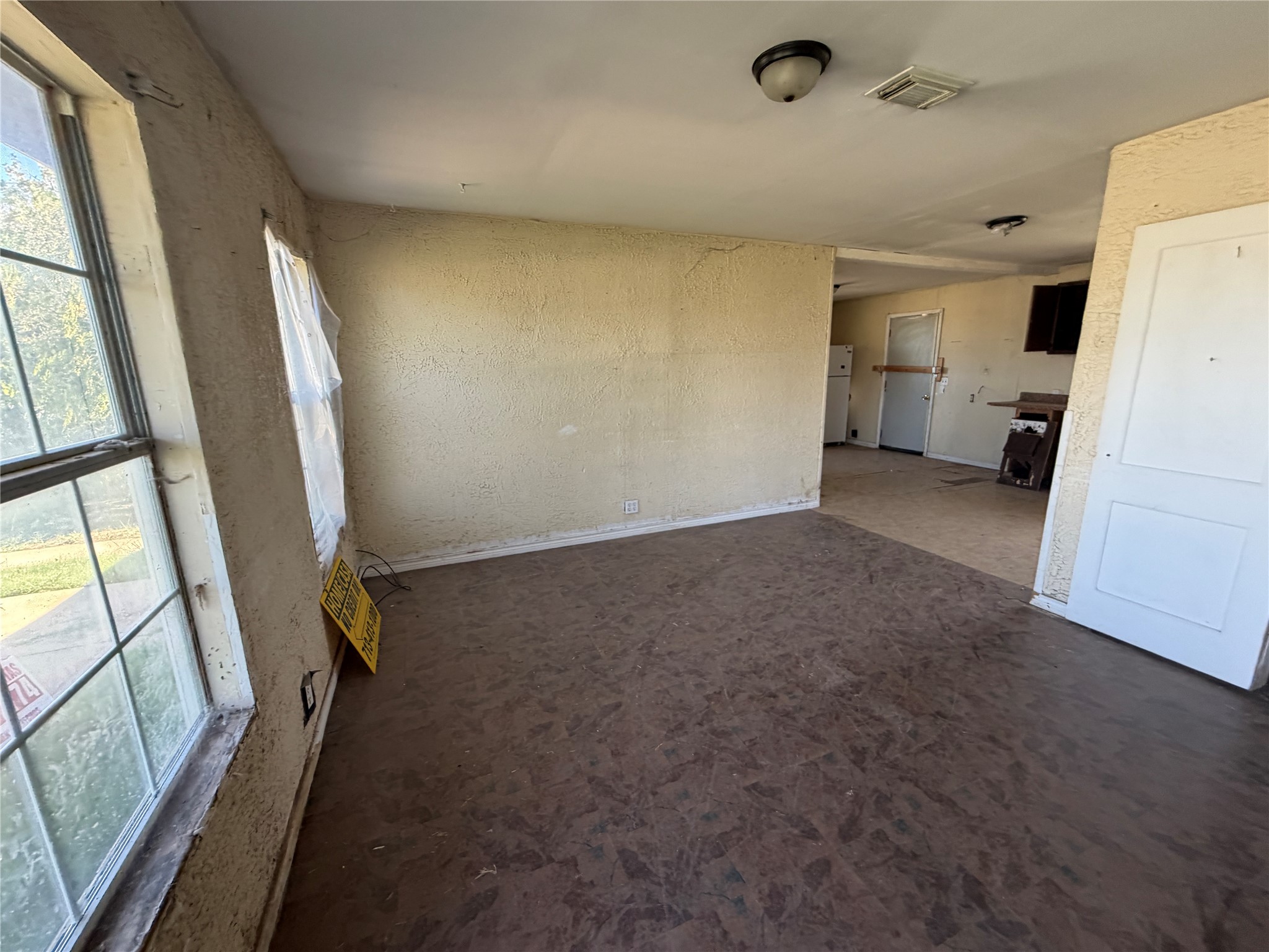 1129 South Huff Road Pampa, TX 79065 - Photo 3 of 11