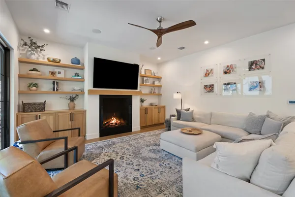 $2,195,000 | 2107 Peach Tree Street, Austin, TX 78704