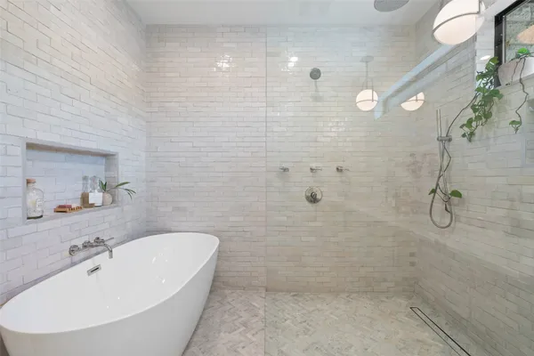 $2,195,000 | 2107 Peach Tree Street, Austin, TX 78704