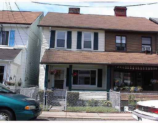 132 Ohio Street McKees Rocks, PA 15136 - Photo 1 of 7 Gallery Image 1
