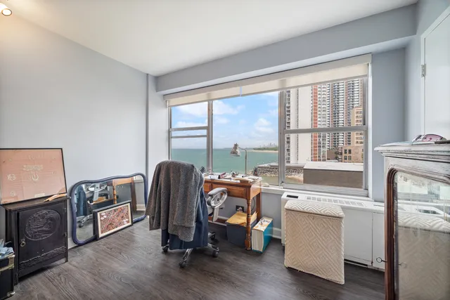 $2,600 | 6157 North Sheridan Road, Unit 5G, Chicago, IL 60660