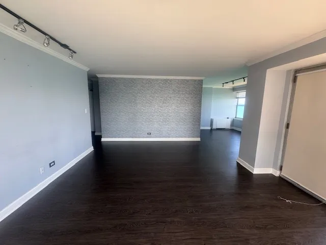 $2,600 | 6157 North Sheridan Road, Unit 5G, Chicago, IL 60660