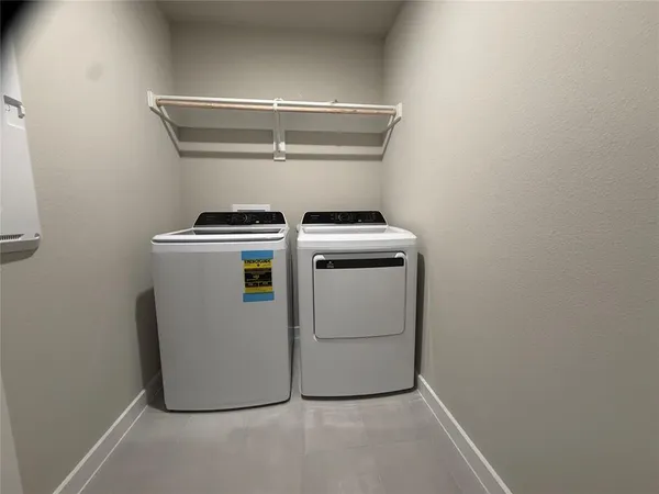 $2,300 | 307 Green Gables Drive, McKinney, TX 75071