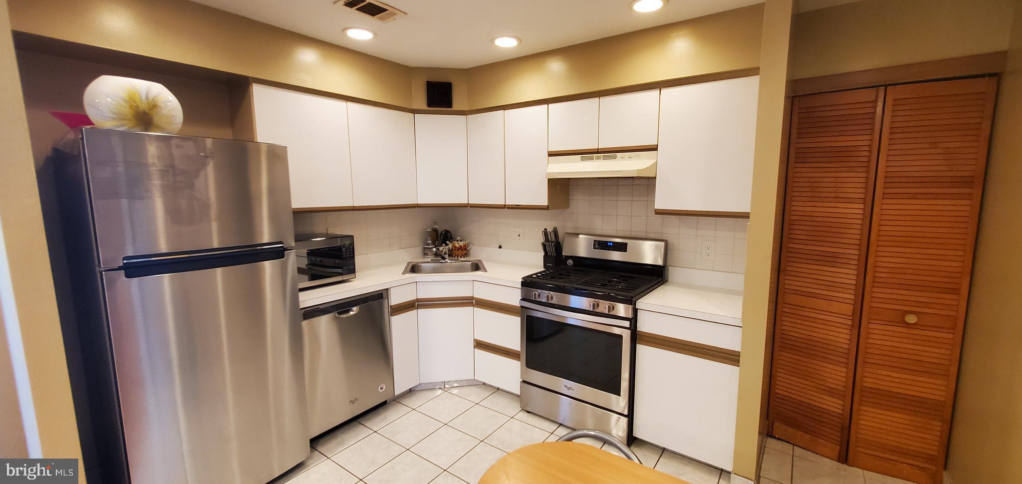 301 Byberry Road, Unit F3 Philadelphia, PA 19116 - Photo 13 of 40 Gallery Image 13