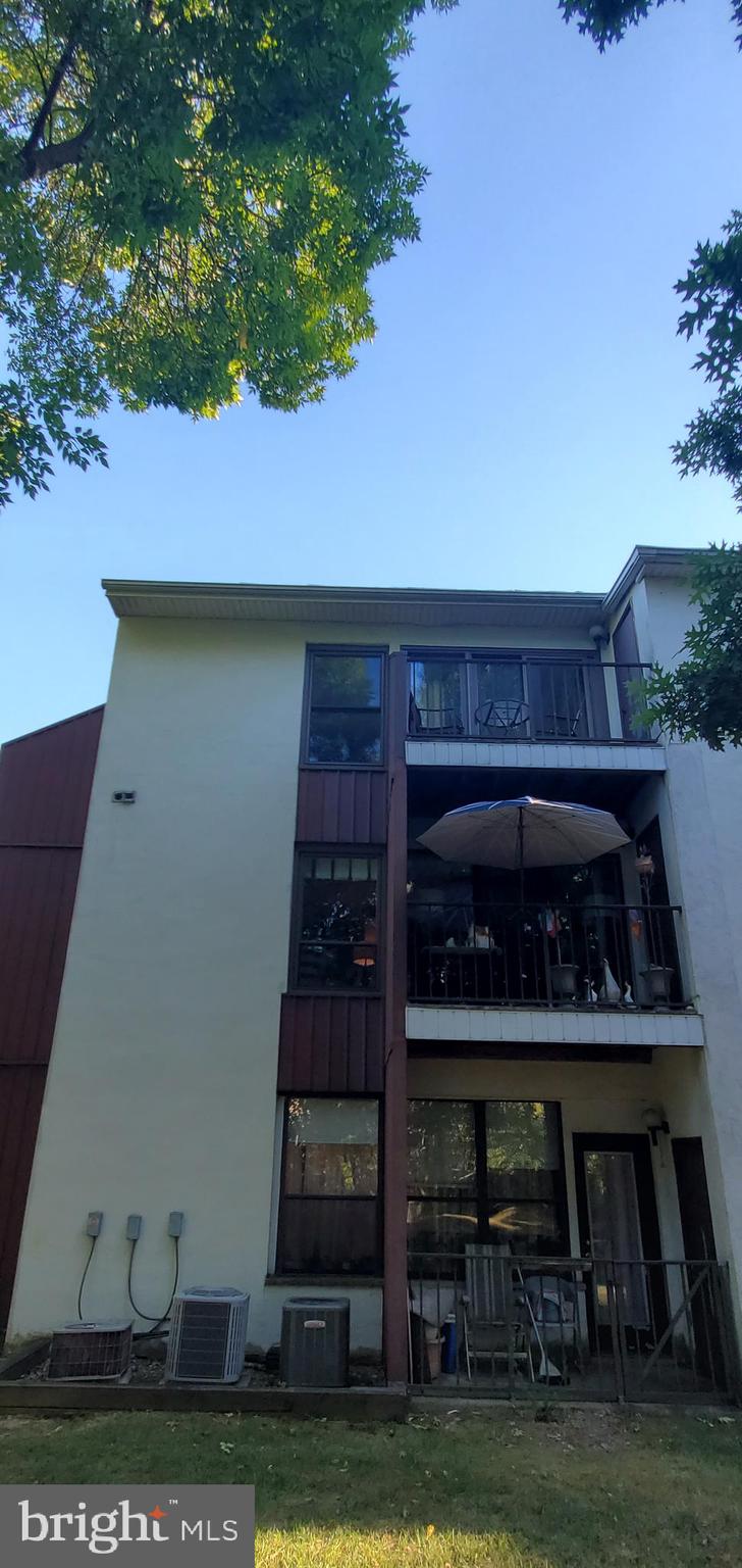 301 Byberry Road, Unit F3 Philadelphia, PA 19116 - Photo 3 of 40 Gallery Image 3