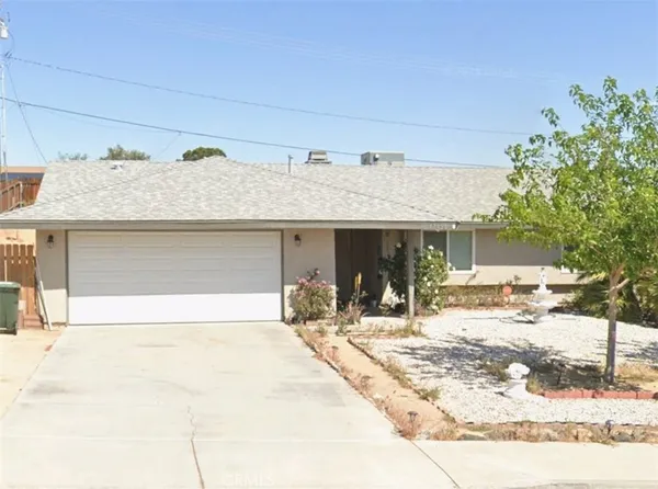 $2,000 | 17156 Millbrook Drive, Victorville, CA 92395