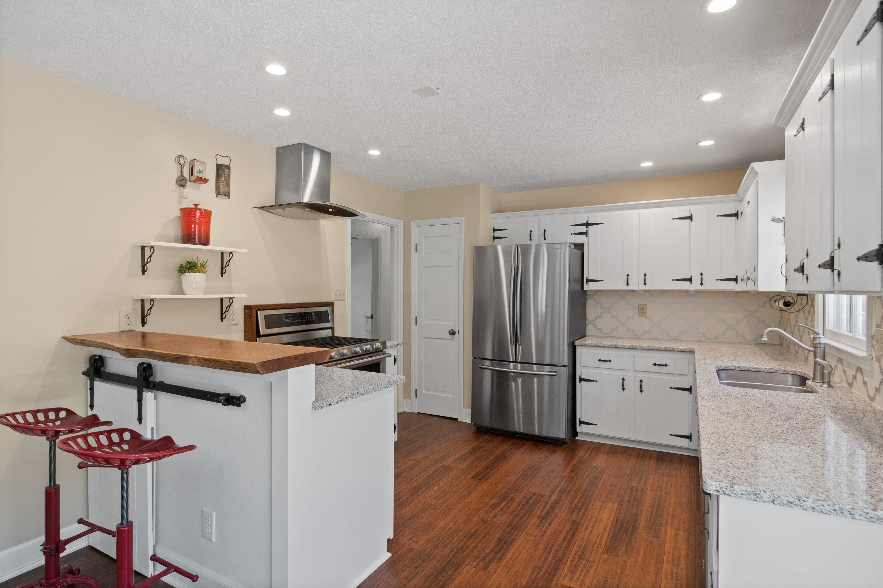 816 Nuttree Place Raleigh, NC 27606 - Photo 3 of 44 Stainless Steel Energy Star Appliances