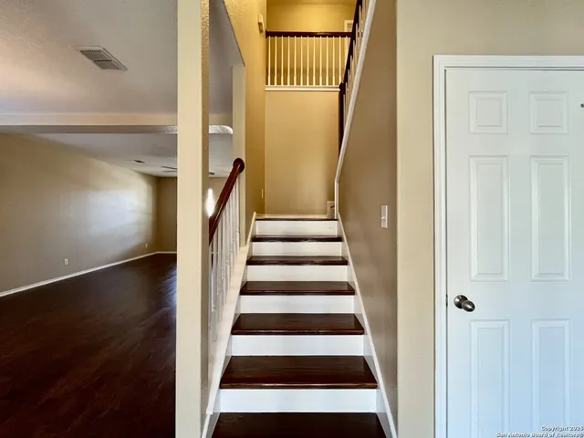 a view of a livingroom with furniture