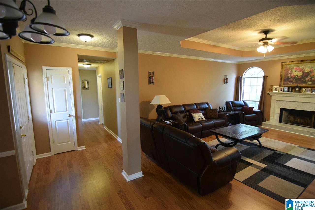 208 Greenfield Lane Alabaster, AL 35007 - Photo 9 of 41