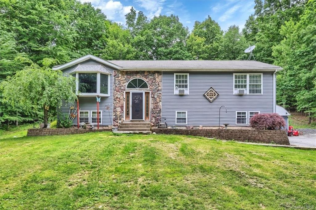 27 Lewis Lane, Bloomingburg, NY 12721 Compass