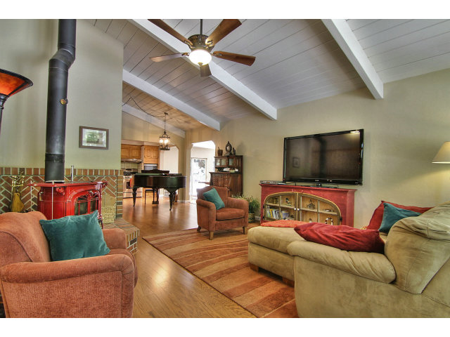 8350 Hihn Road Ben Lomond, CA 95005 - Photo 9 of 25 Gallery Image 9