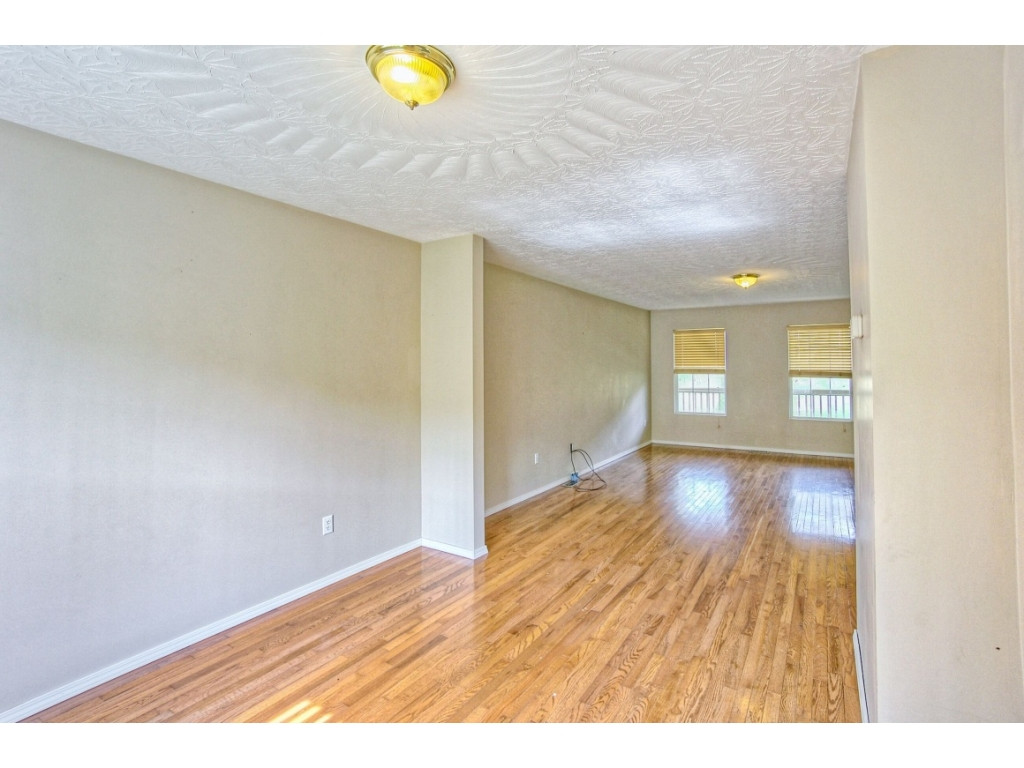 9627 Moccasin Valley Road Lebanon, VA 24266 - Photo 7 of 12 Photo 7