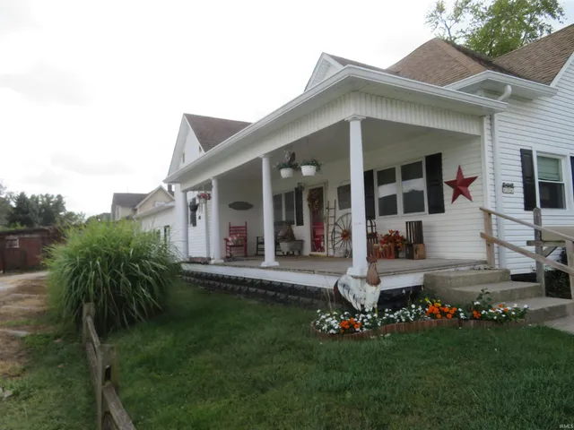$268,900 | 124 West Columbia Street, Flora, IN 46929