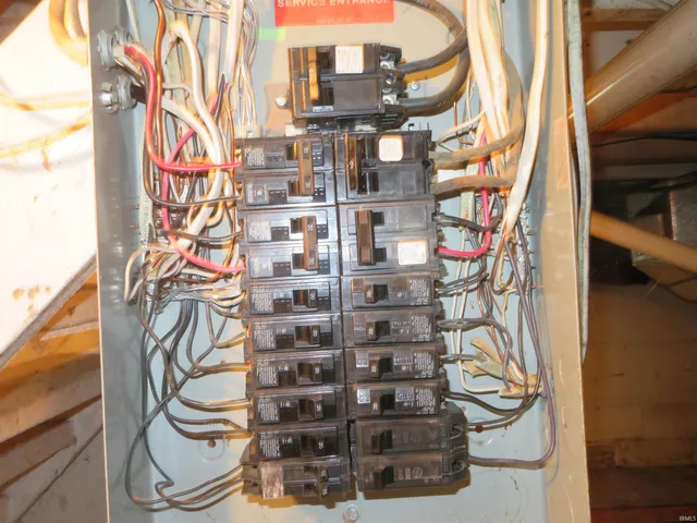 $268,900 | 124 West Columbia Street, Flora, IN 46929