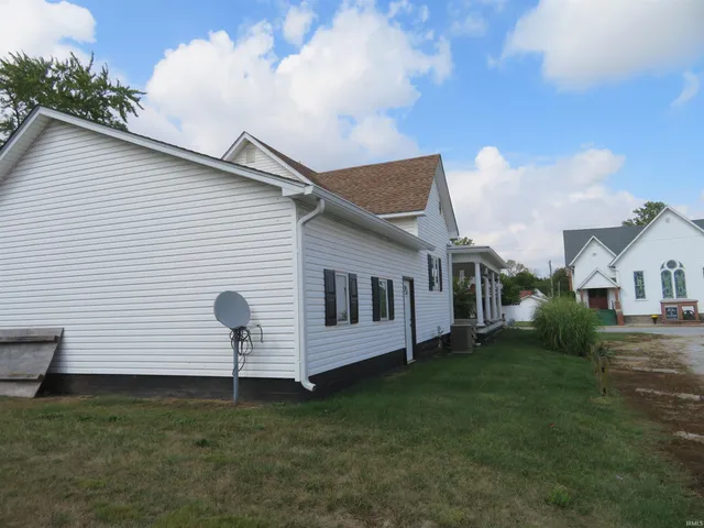 $268,900 | 124 West Columbia Street, Flora, IN 46929