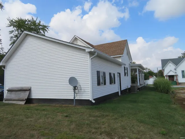 $268,900 | 124 West Columbia Street, Flora, IN 46929