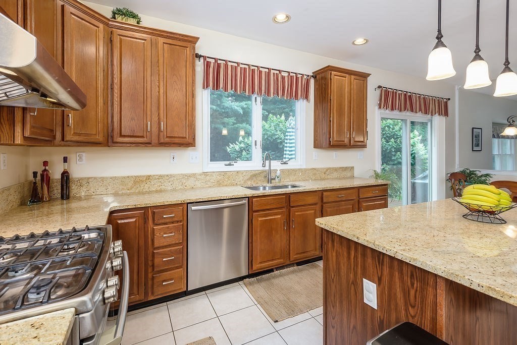 31 Grape Shot Road Sharon, MA 02067 - Photo 10 of 34 Gallery Image 10