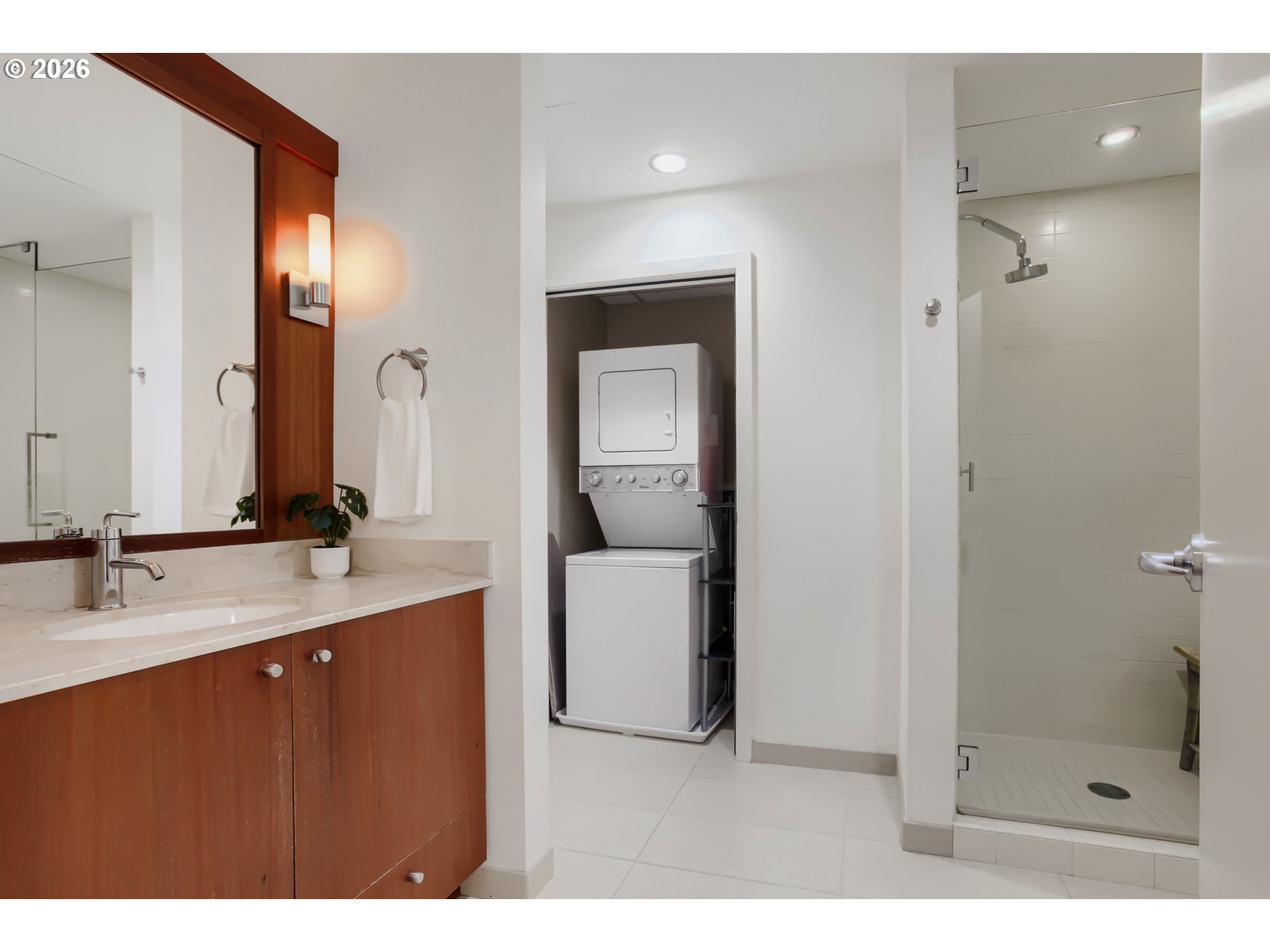 2351 Northwest Westover Road, Unit 202 Portland, OR 97210 - Photo 15 of 28 Bathroom