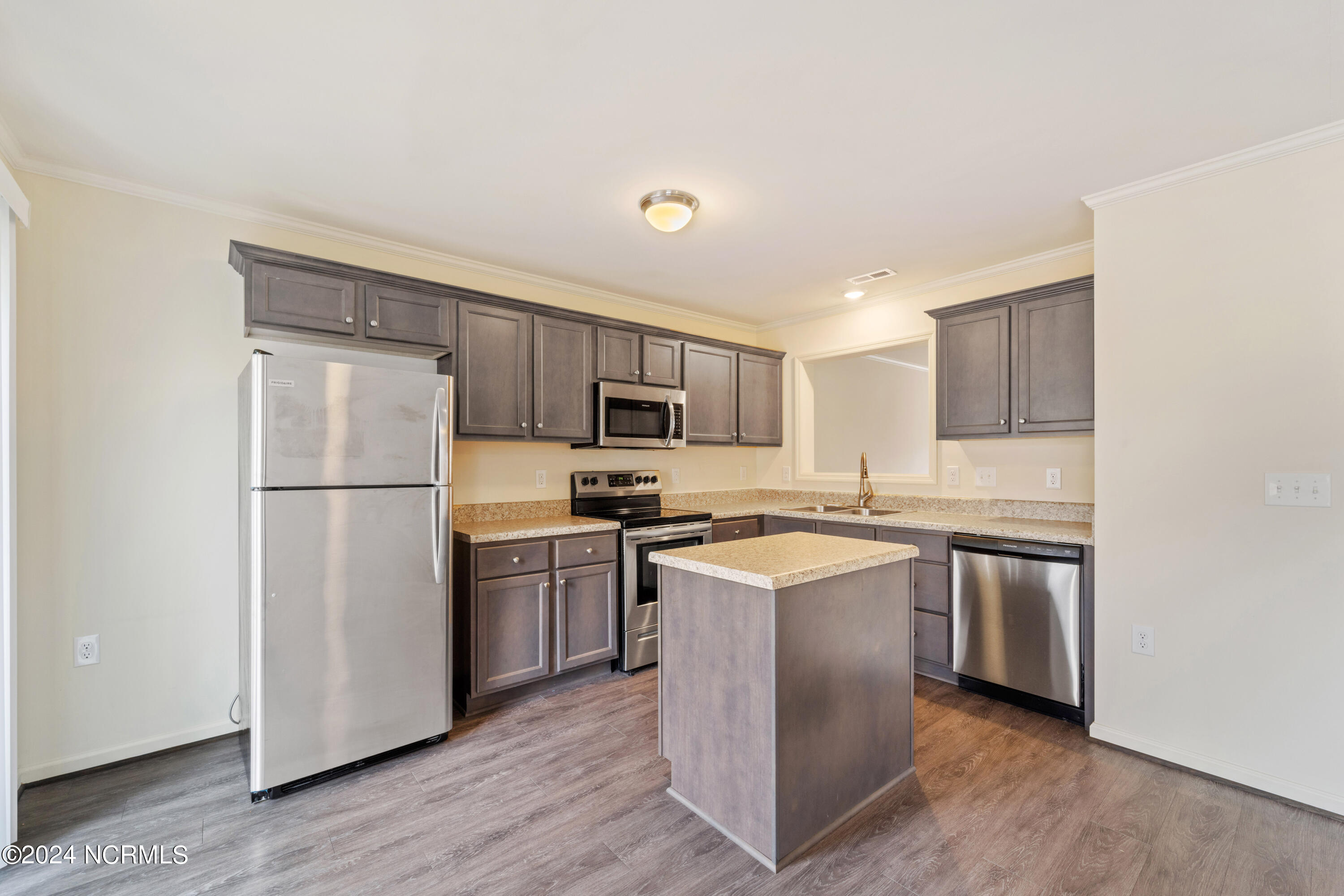 459 Sullivan Loop Road Midway Park, NC 28544 - Photo 7 of 27 Kitchen