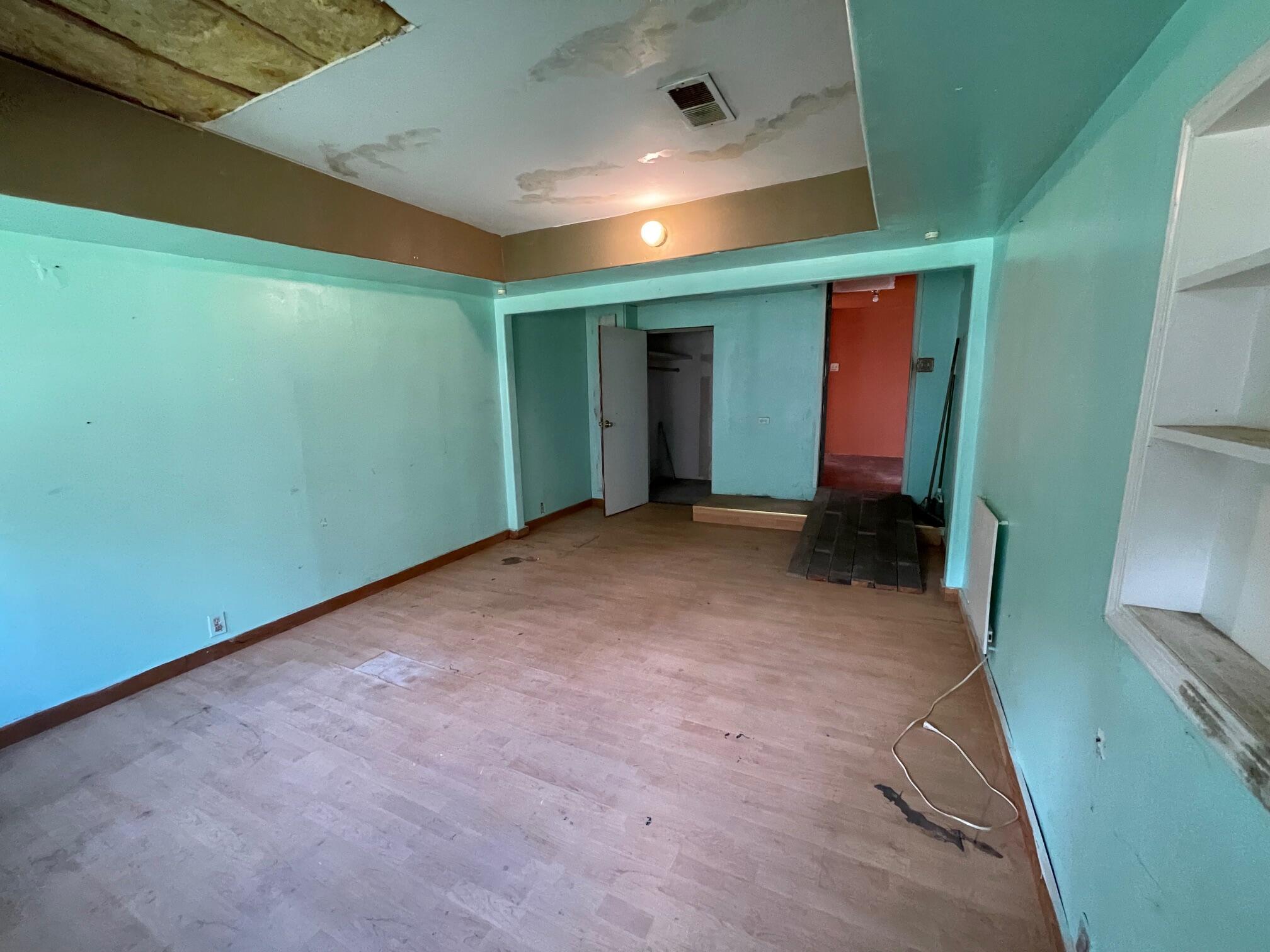 411 South Old Stage Road Cave Junction, OR 97523 - Photo 39 of 39 an empty room with a space