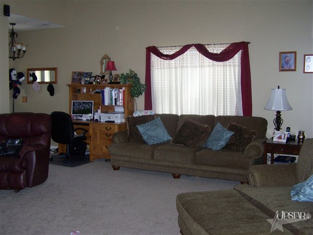 1227 Madison Street Decatur, IN 46733 - Photo 3 of 7