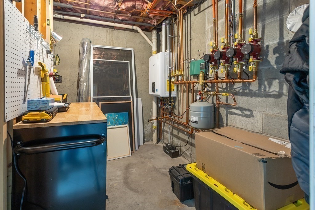 1 Lily Pond Road Plymouth, MA 02360 - Photo 39 of 40 a utility room with dryer and washer