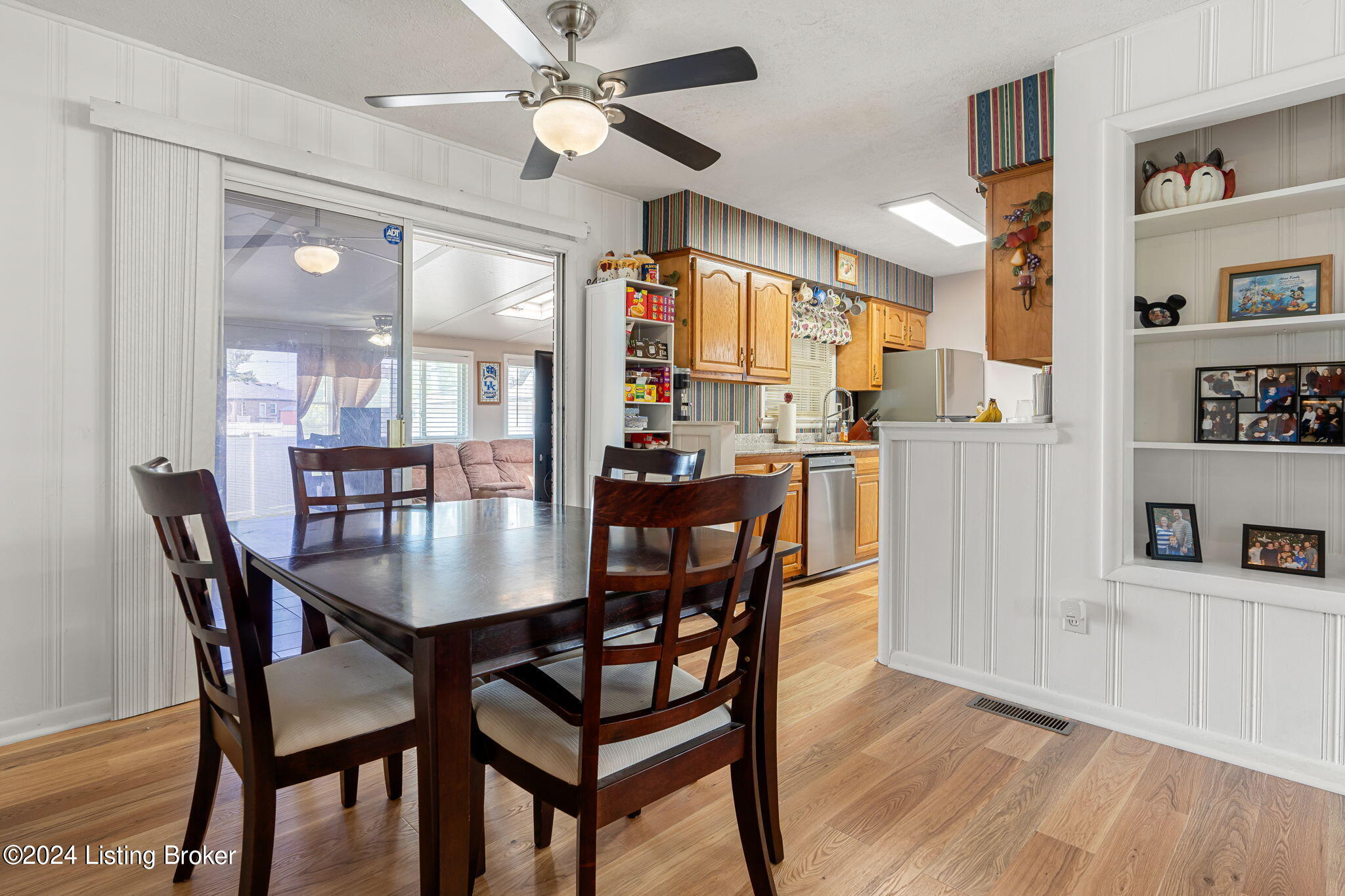 6335 Hunters Grove Road Louisville, KY 40216 - Photo 12 of 33 6335 Hunters Grove Rd