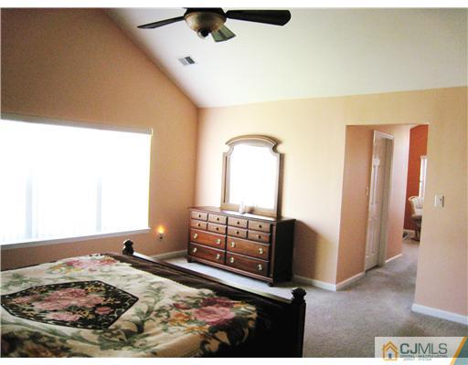 28 Rue Chagall Somerset, NJ 08873 - Photo 9 of 10 Gallery Image 9
