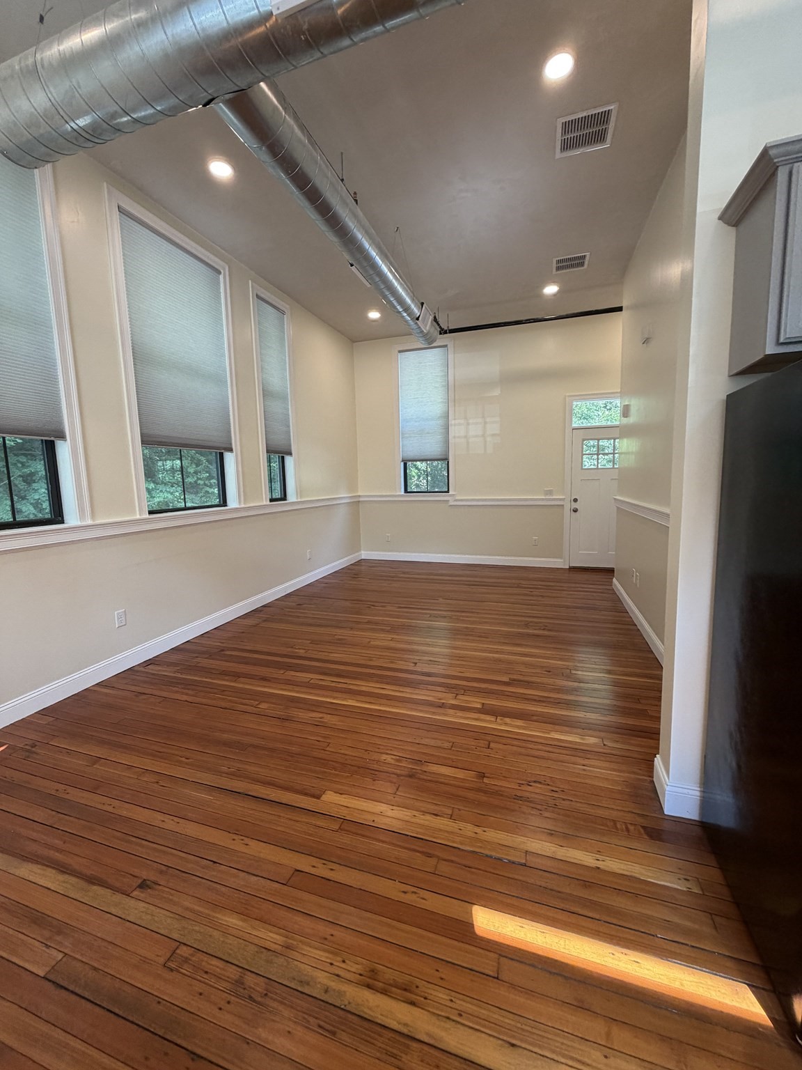 352 Manchaug Road, Unit 2 Sutton, MA 01590 - Photo 2 of 6 Gallery Image 2