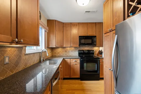 $470,000 | 37 Riverside Avenue, Unit D, Stamford, CT 06905