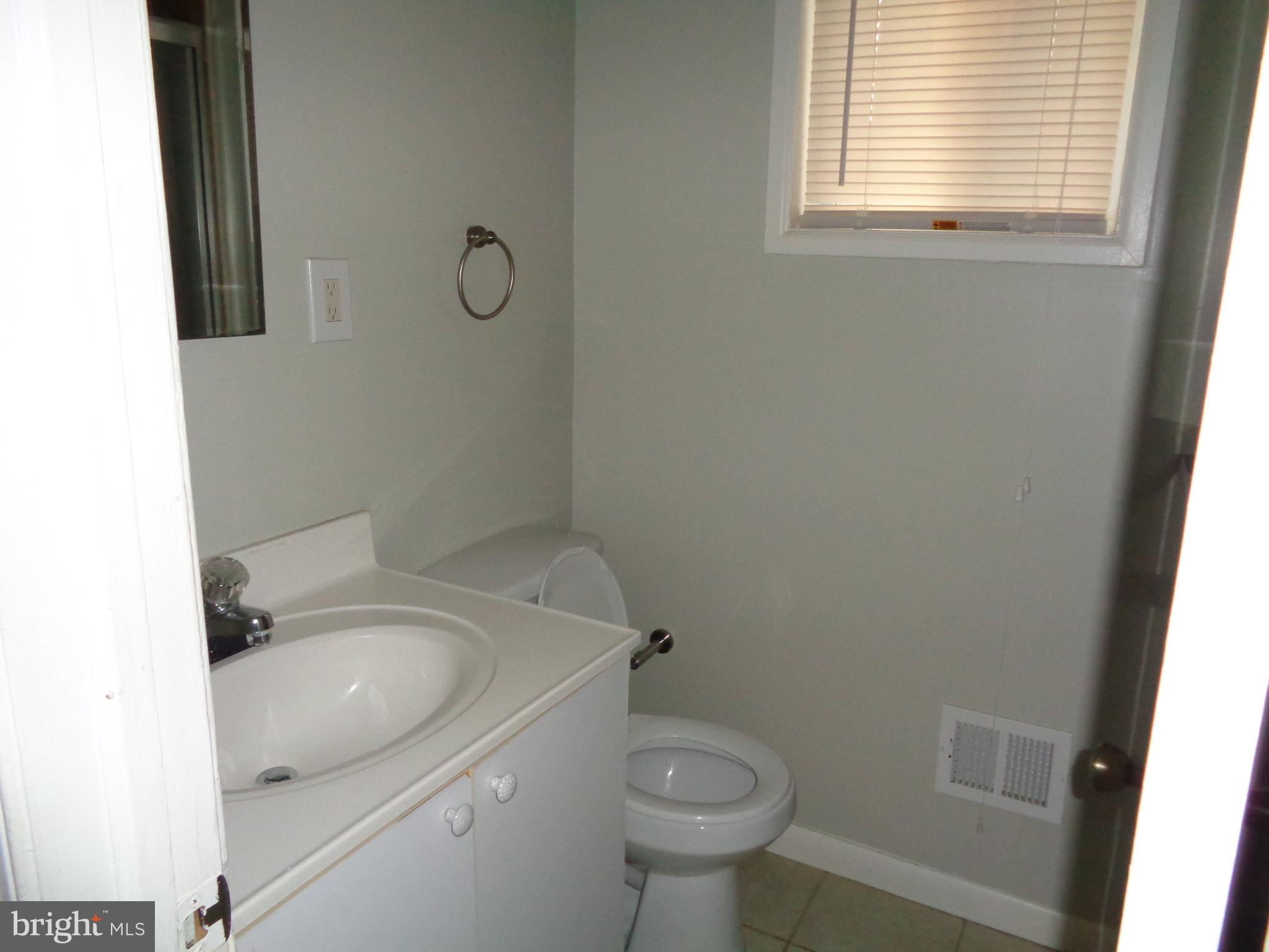 12122 Bluhill Road Silver Spring, MD 20902 - Photo 22 of 25