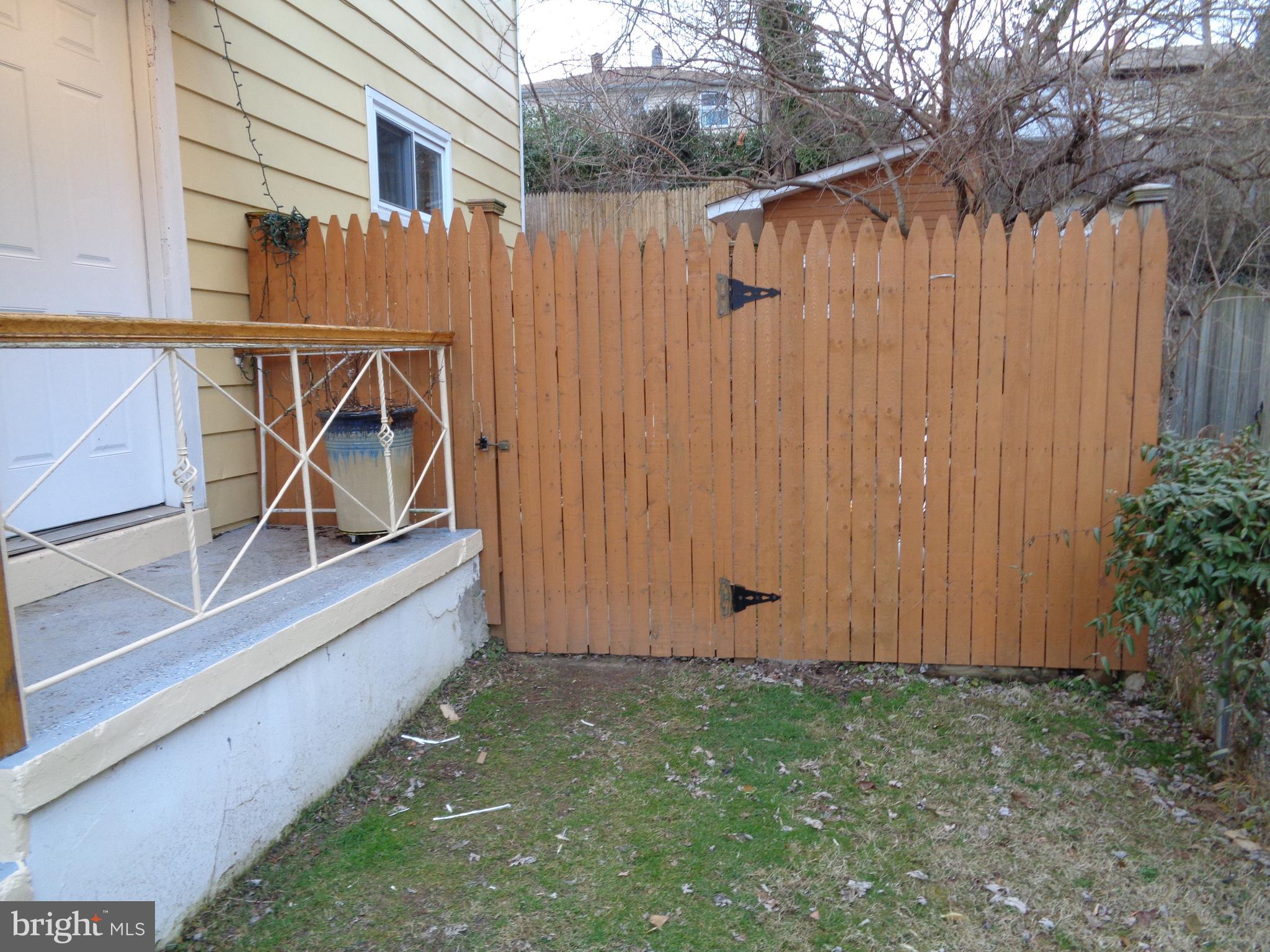 12122 Bluhill Road Silver Spring, MD 20902 - Photo 4 of 25