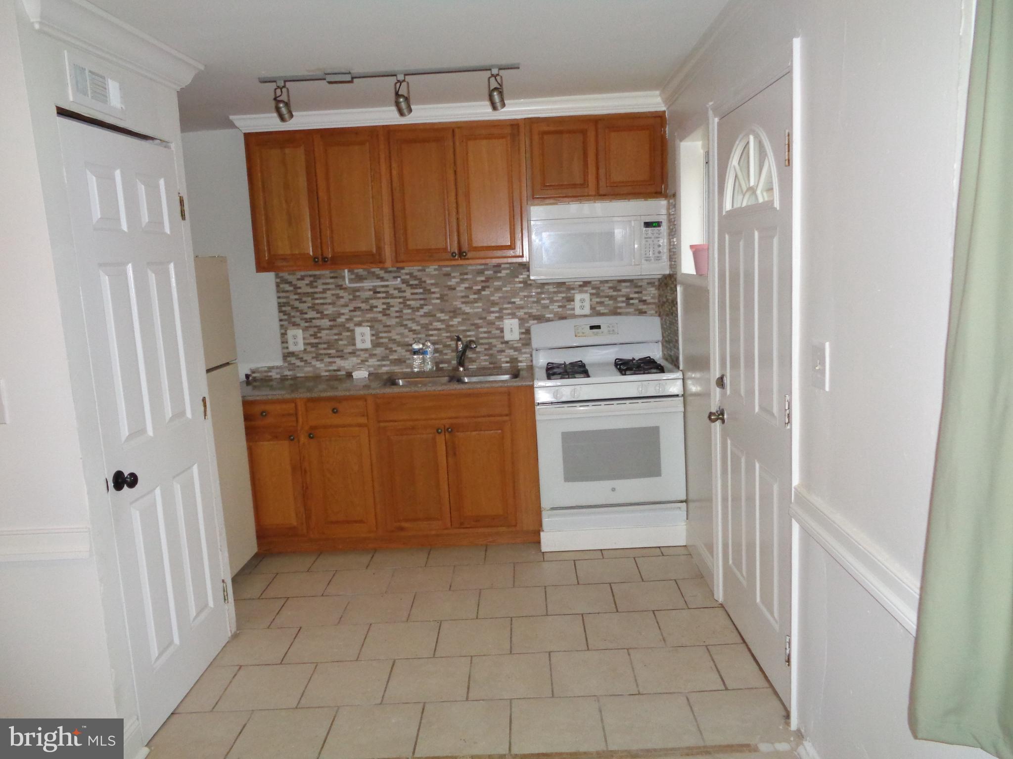 12122 Bluhill Road Silver Spring, MD 20902 - Photo 10 of 25