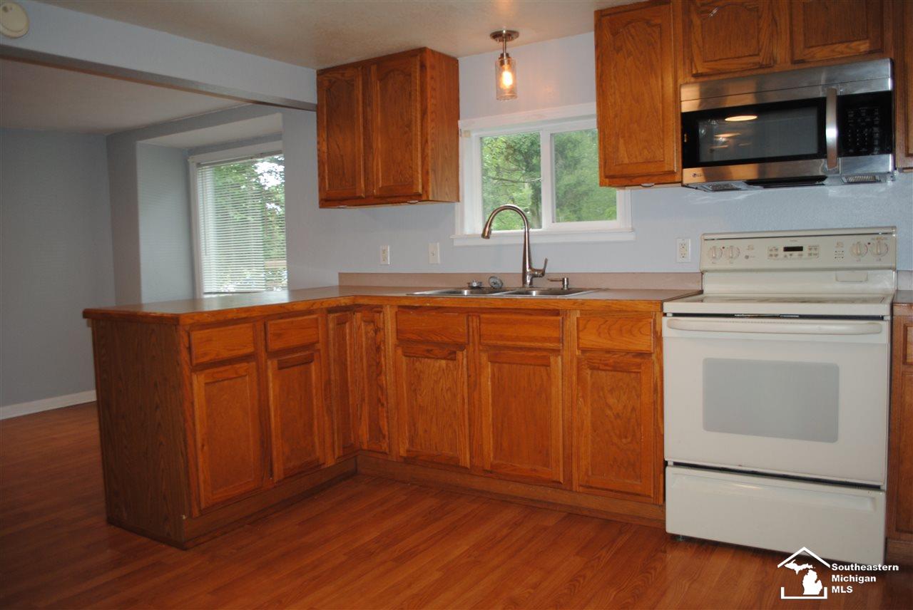 3685 Section Road Lambertville, MI 48144 - Photo 5 of 21
