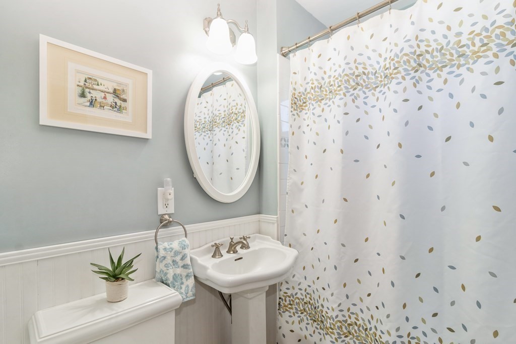 17 Kiely Road Dedham, MA 02026 - Photo 14 of 29 Gallery Image 14