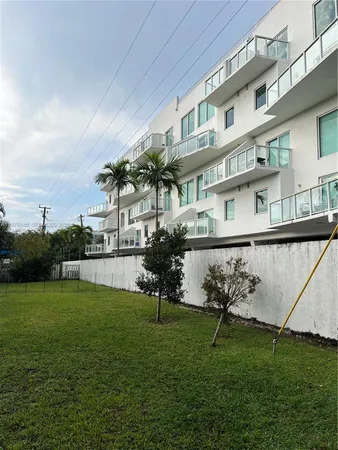 $2,850 | 1650 Brickell Avenue, Unit 206, Miami, FL 33129