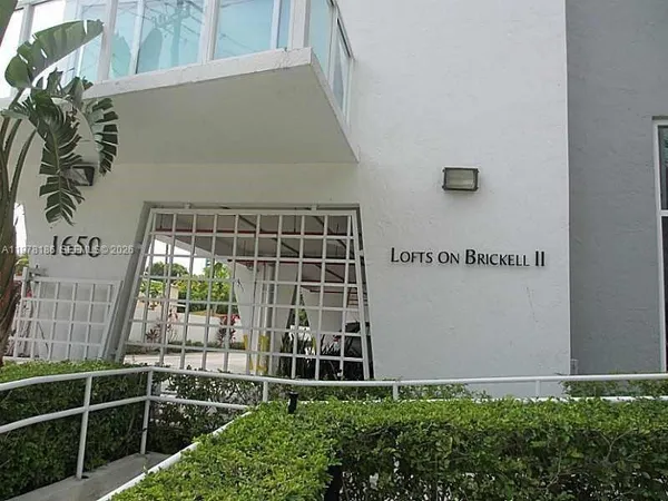 $2,850 | 1650 Brickell Avenue, Unit 206, Miami, FL 33129