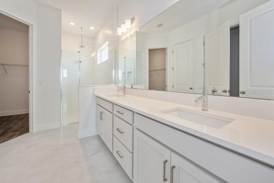 16029 Volterra Point Montverde, FL 34756 - Photo 17 of 48