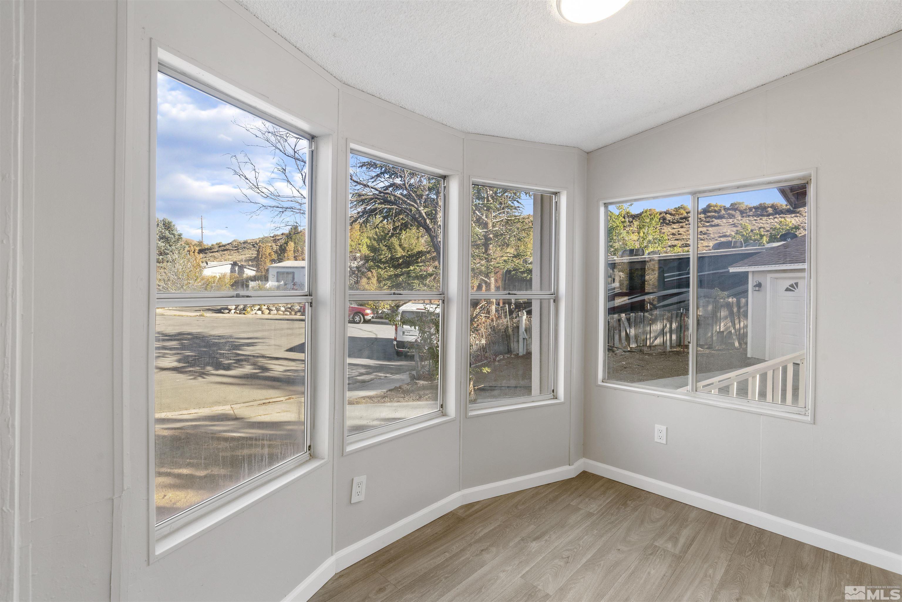 1472 Kate Lane Reno, NV 89506 - Photo 3 of 33 Photo 3