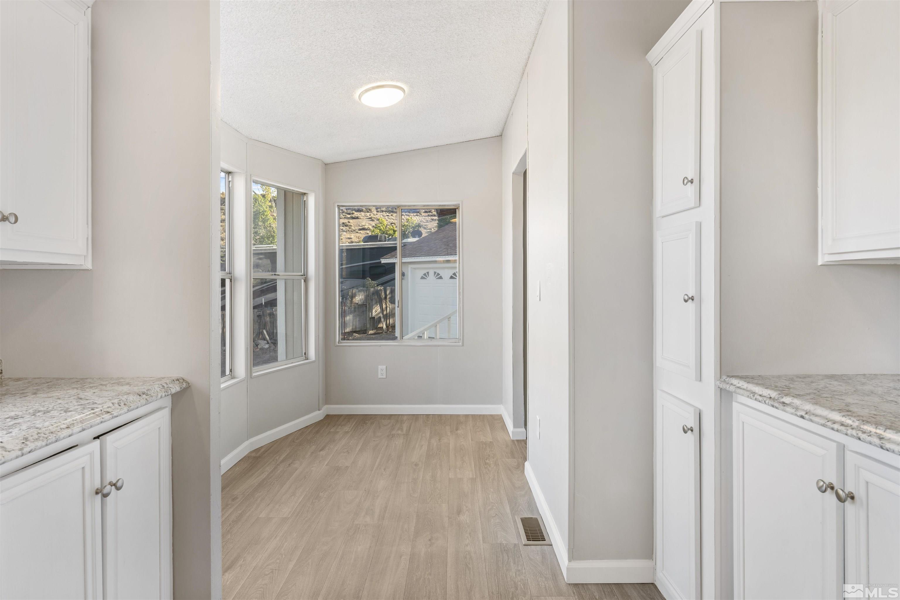 1472 Kate Lane Reno, NV 89506 - Photo 8 of 33 Photo 8