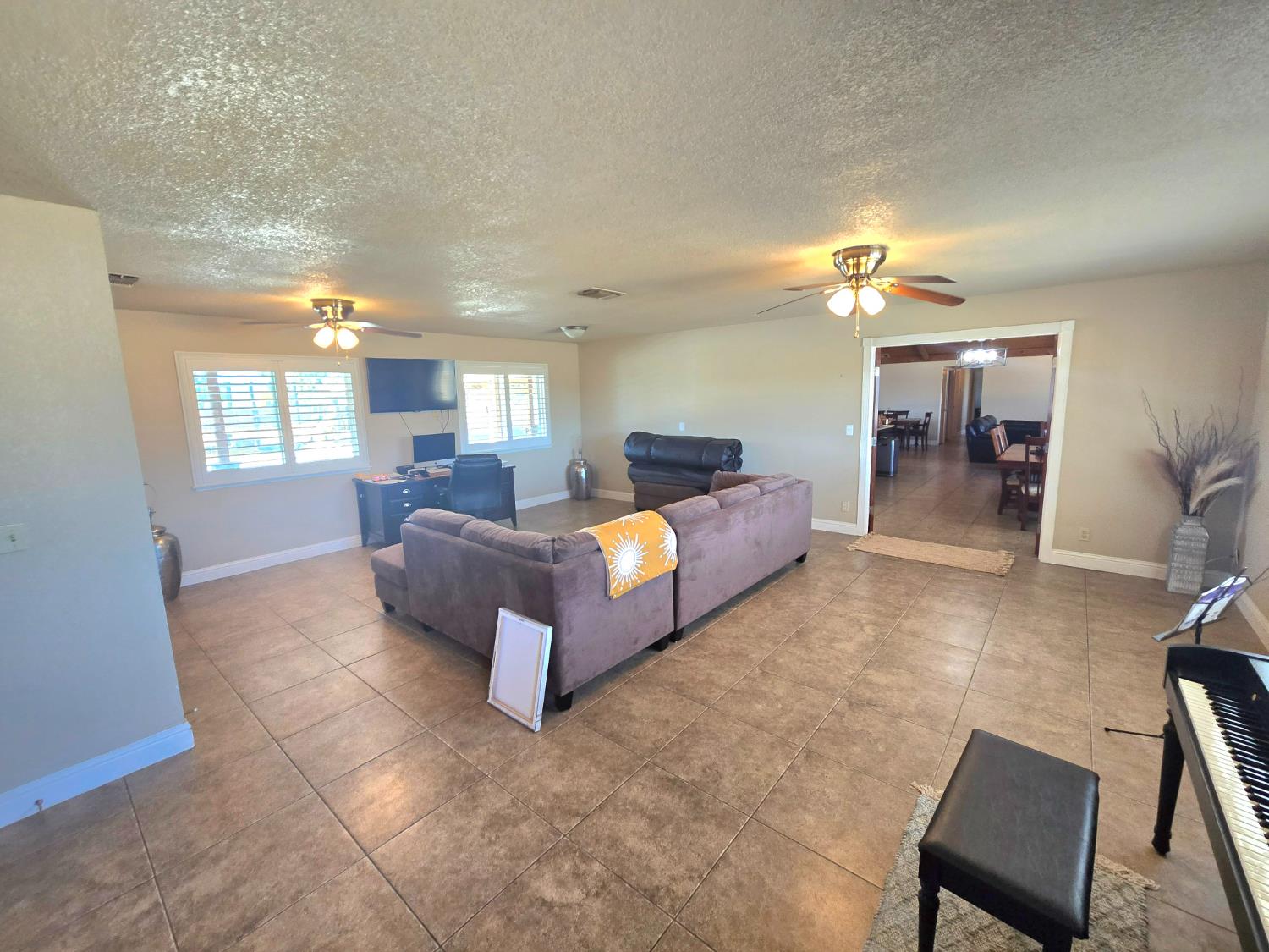 16448 Monreal Road Madera, CA 93636 - Photo 14 of 27