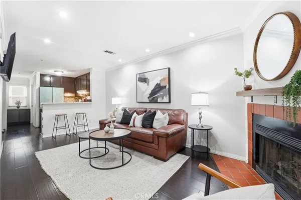 $3,299 | 334 South Walnut Avenue, Brea, CA 92821