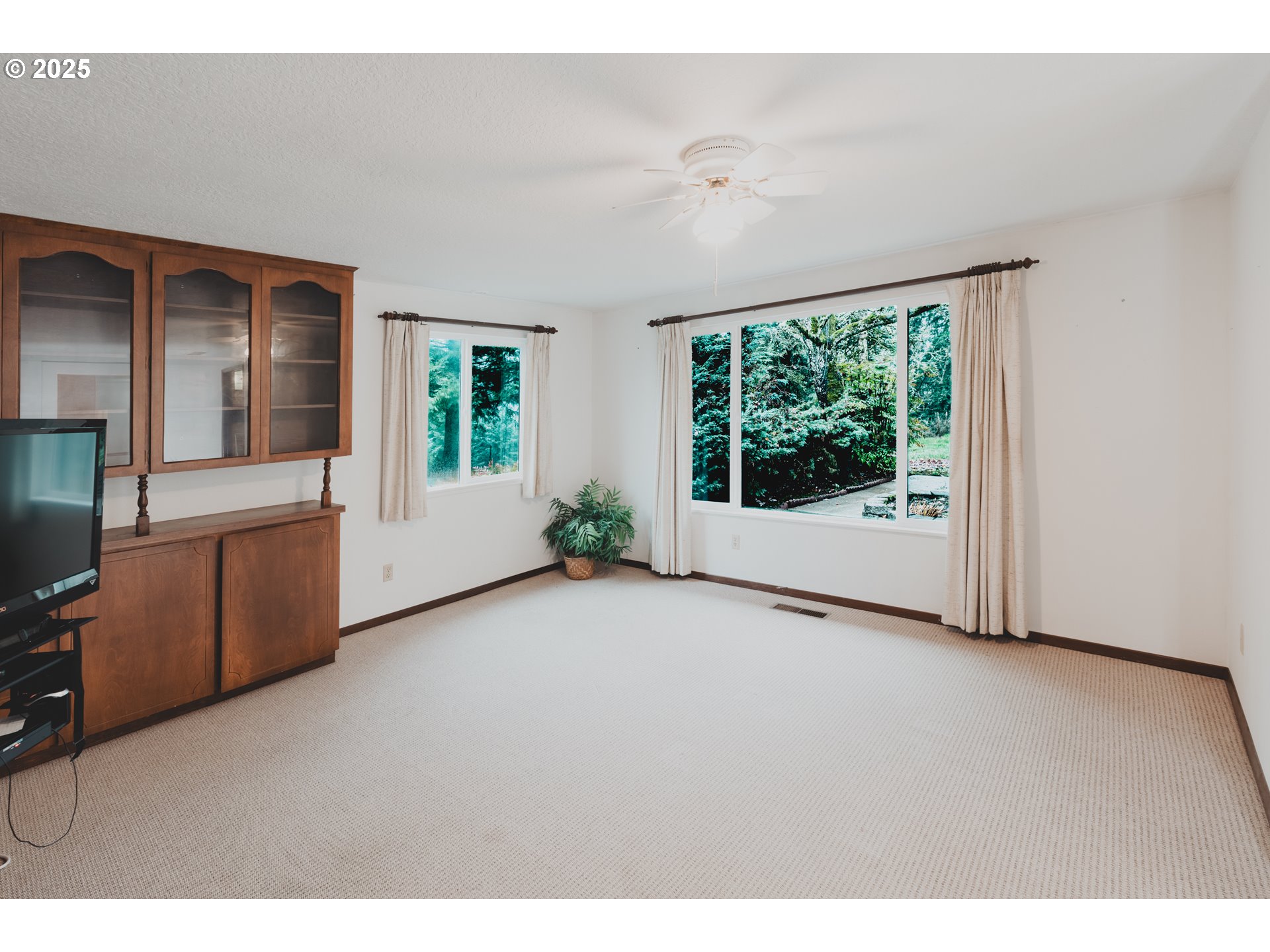 20180 Northeast Sunnycrest Road Newberg, OR 97132 - Photo 23 of 46 Kitchen