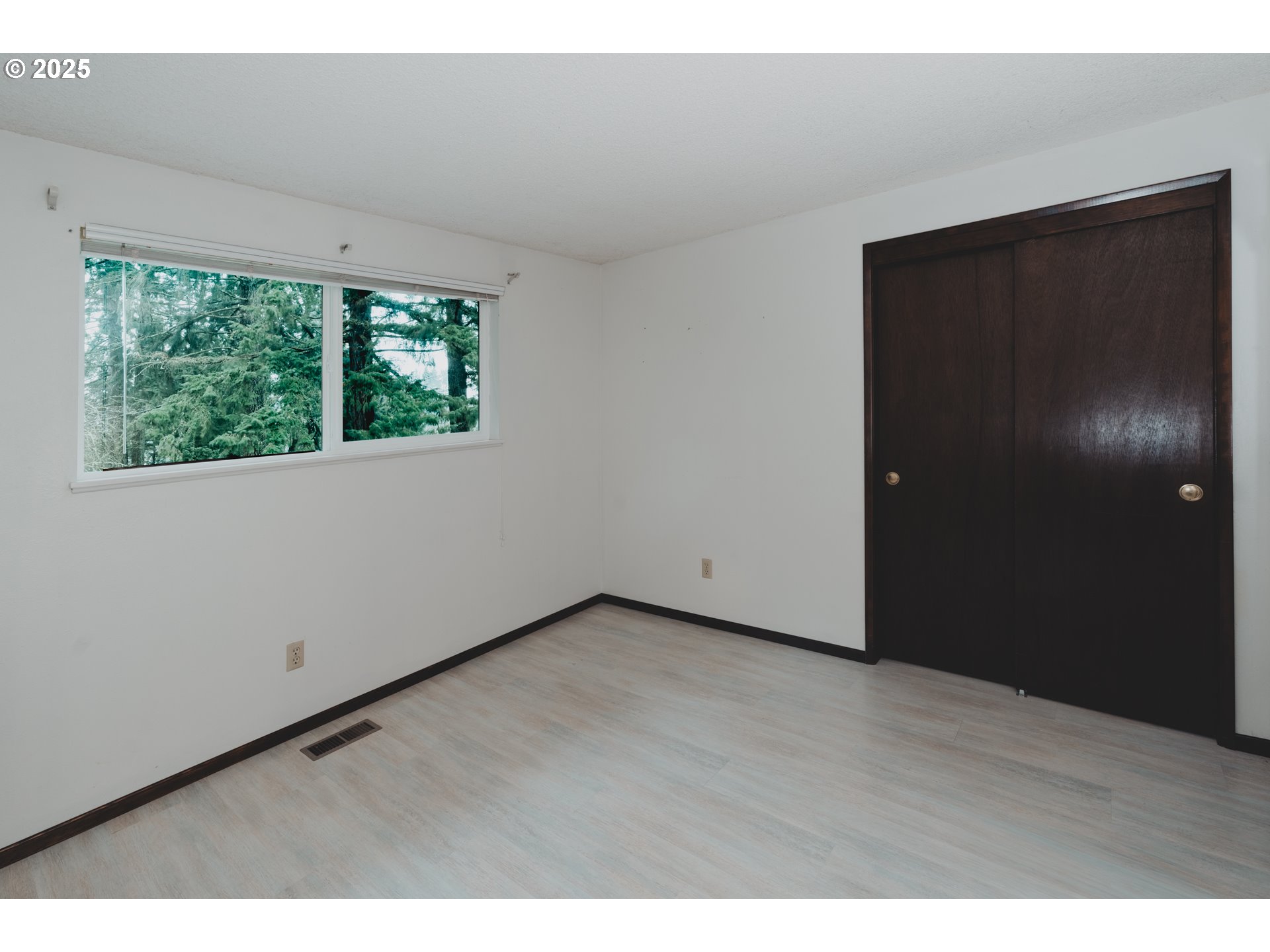 20180 Northeast Sunnycrest Road Newberg, OR 97132 - Photo 27 of 46 Family Room