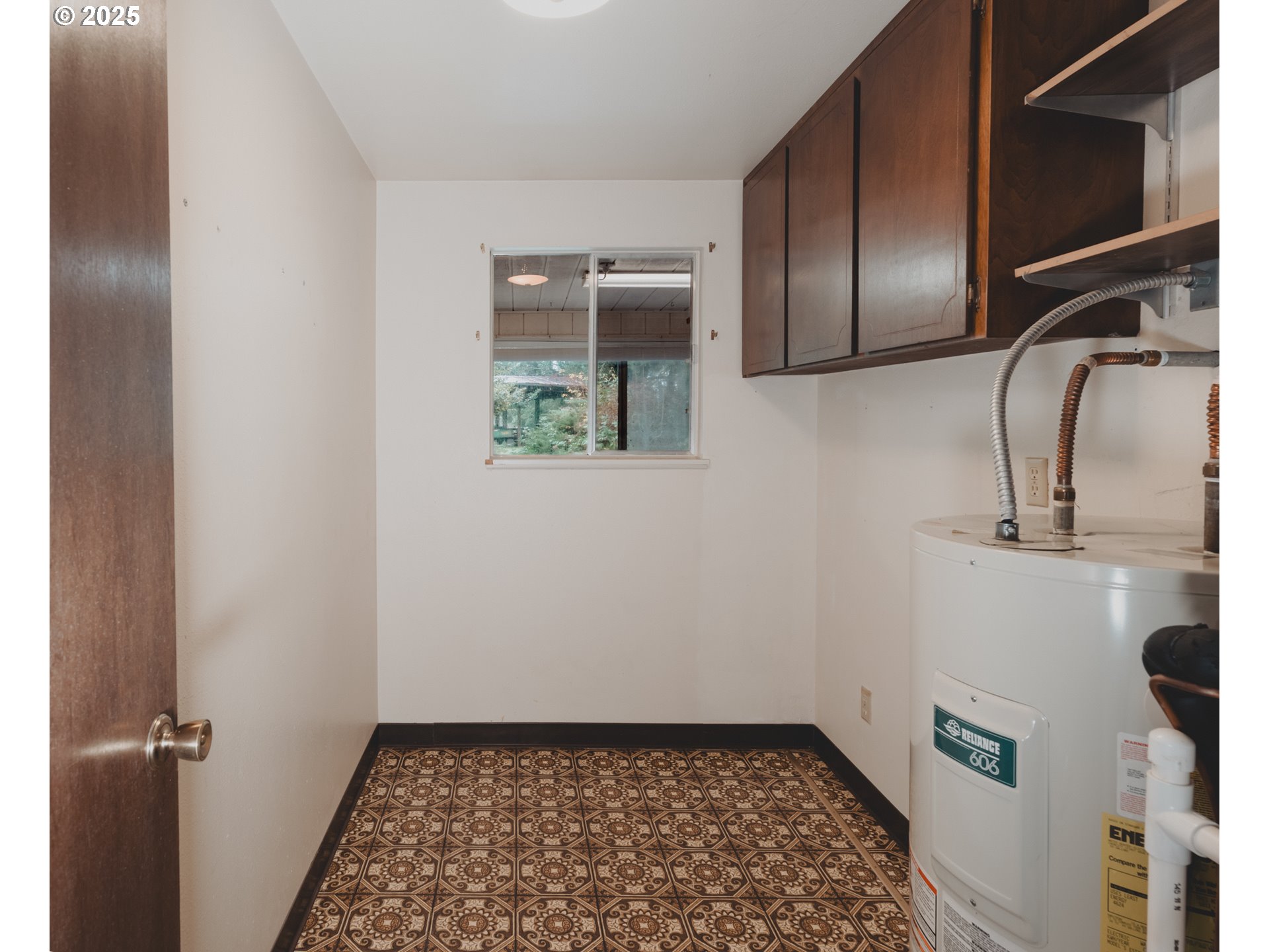 20180 Northeast Sunnycrest Road Newberg, OR 97132 - Photo 31 of 46 Primary Bedroom