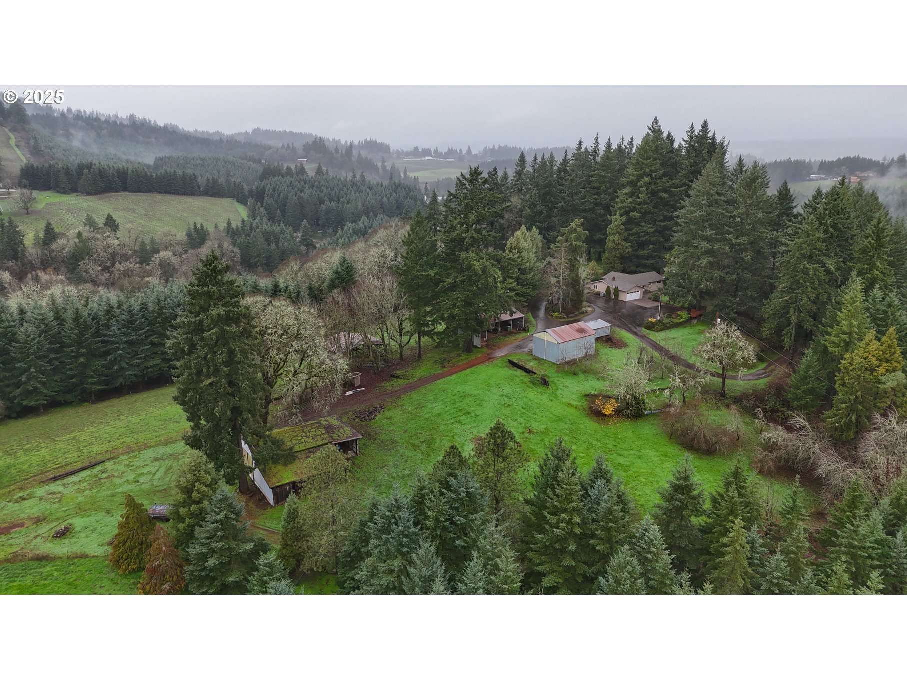 20180 Northeast Sunnycrest Road Newberg, OR 97132 - Photo 5 of 46 Gallery Image 5