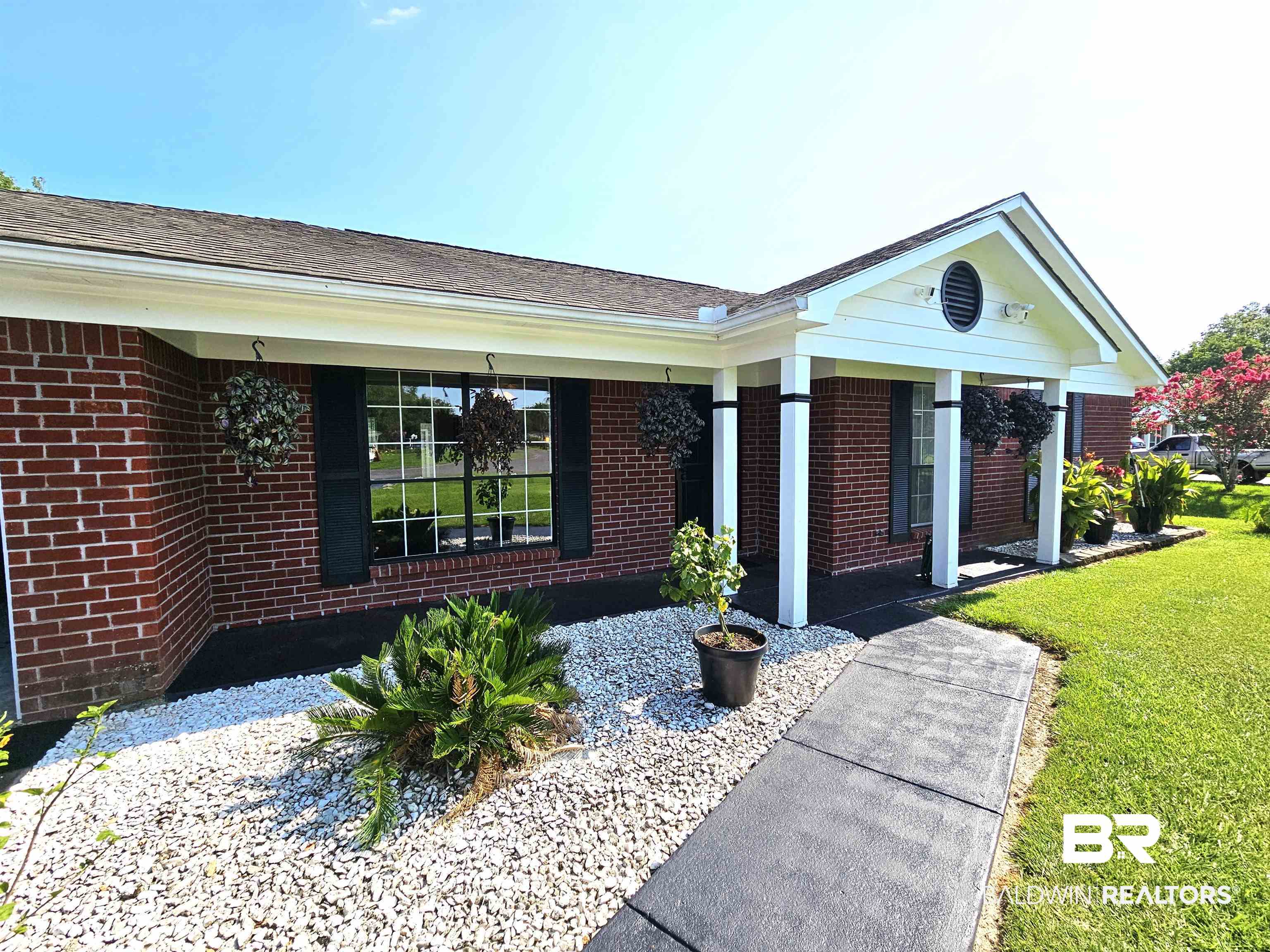31 Magnolia Circle Foley, AL 36535 - Photo 2 of 22