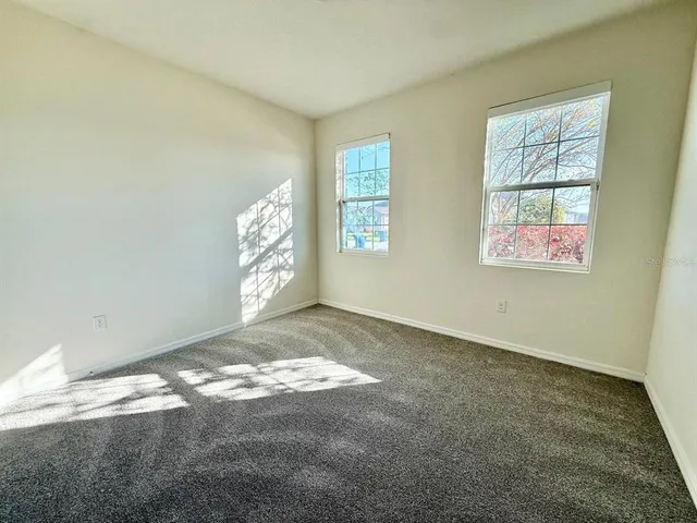 a view of empty room with window